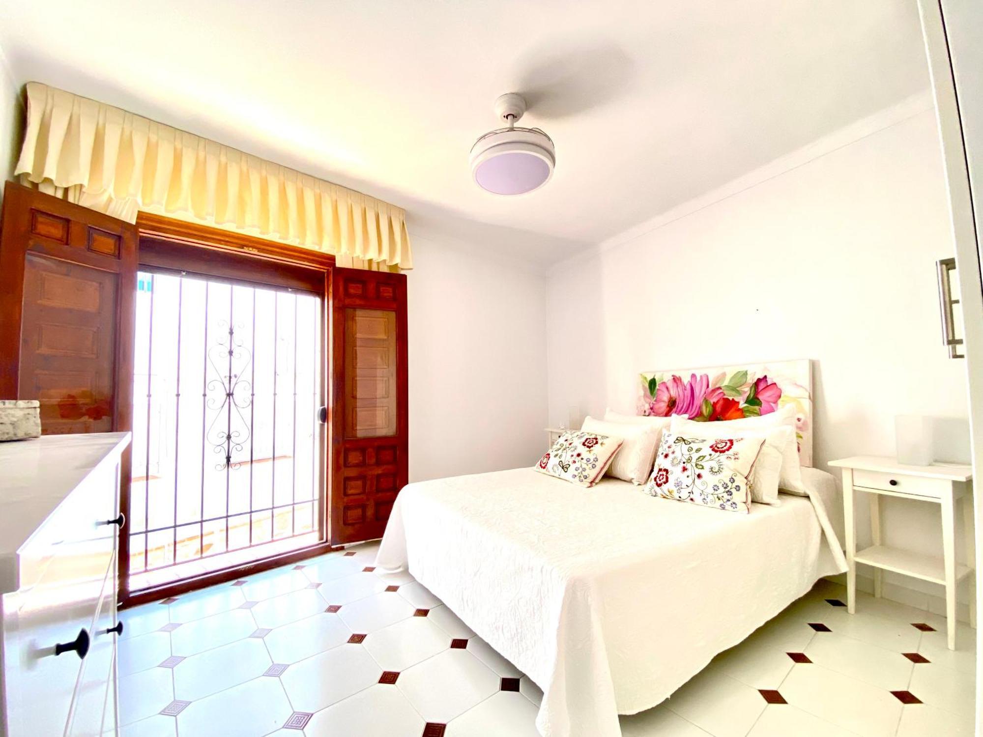 Casa Miguel - 3 Beautiful Apartments Availabe Sayalonga Camera foto